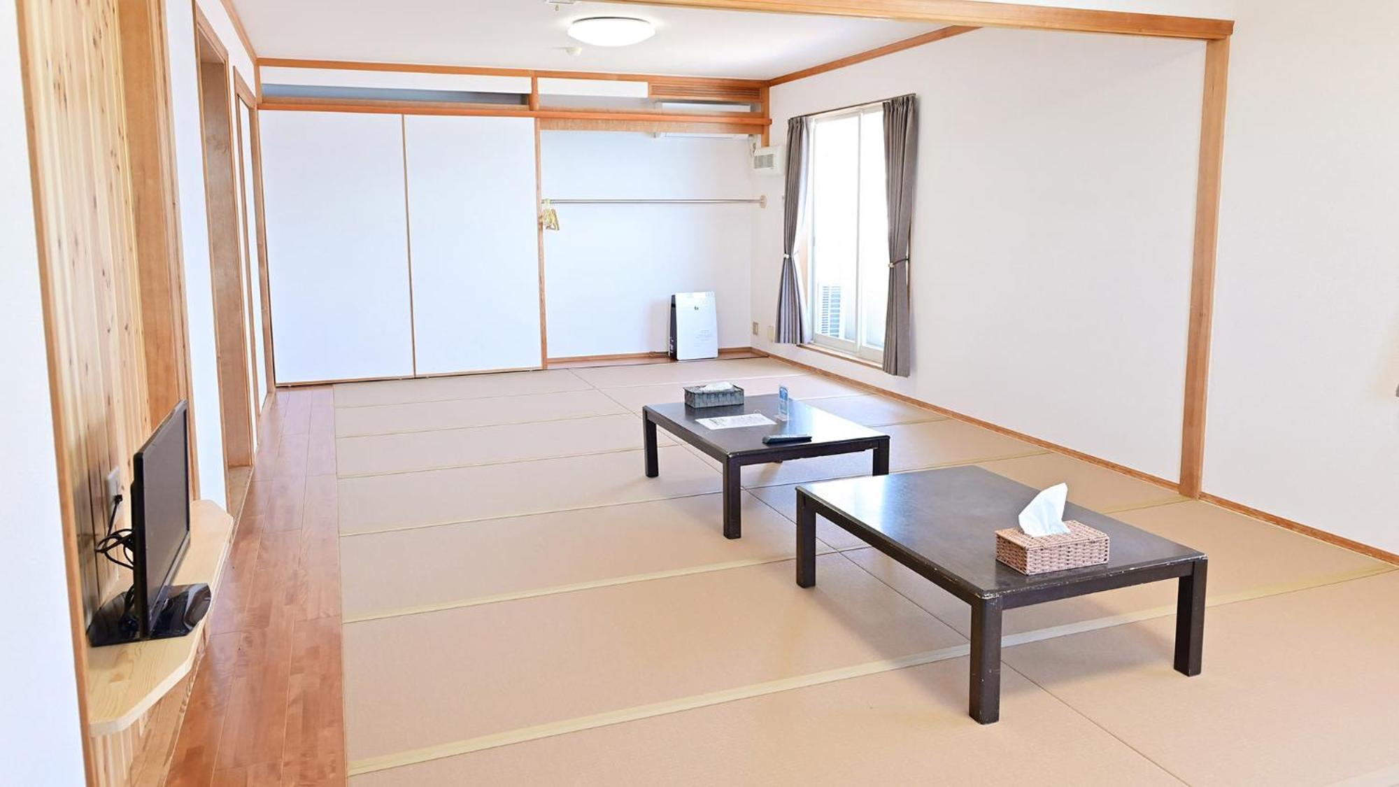 Biwa-Lakeside Cottage B B Dylan Minamikomatsu Ruang foto