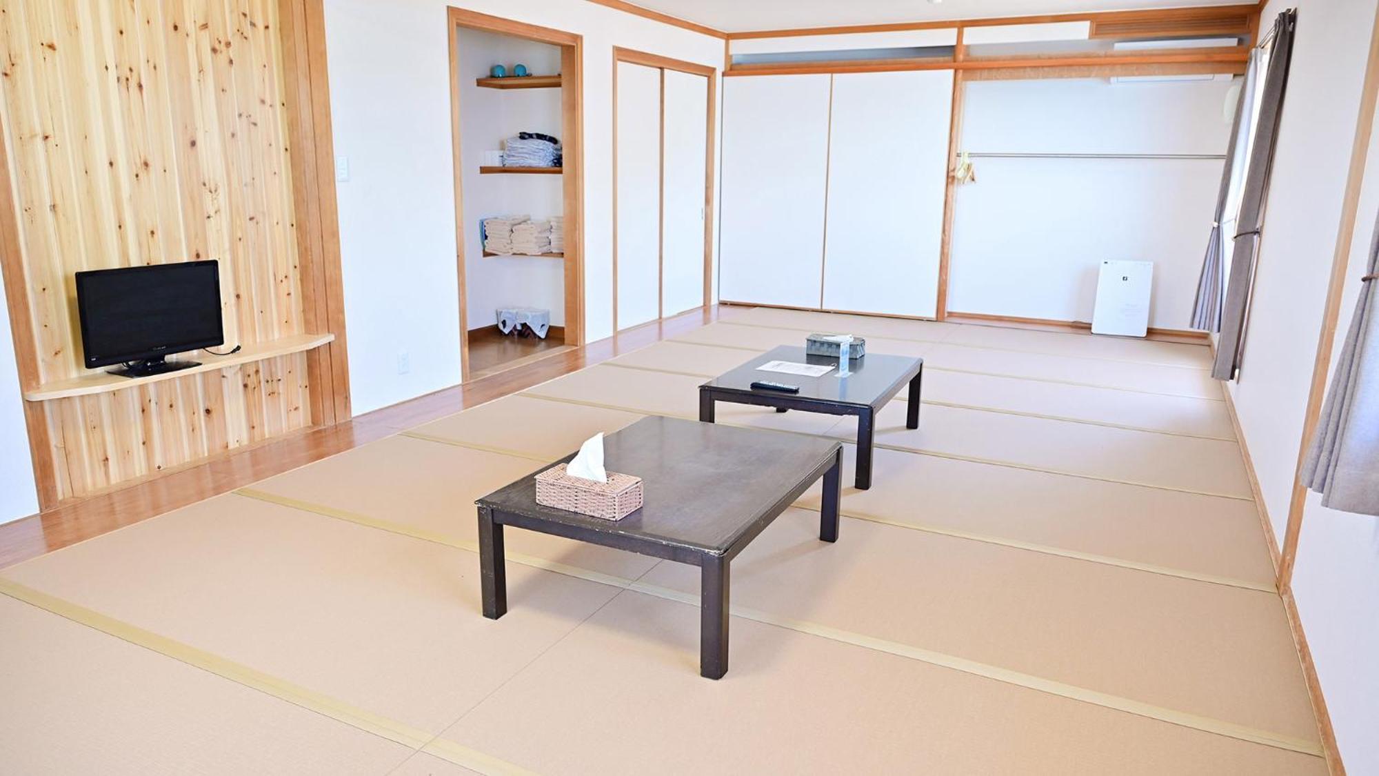 Biwa-Lakeside Cottage B B Dylan Minamikomatsu Ruang foto