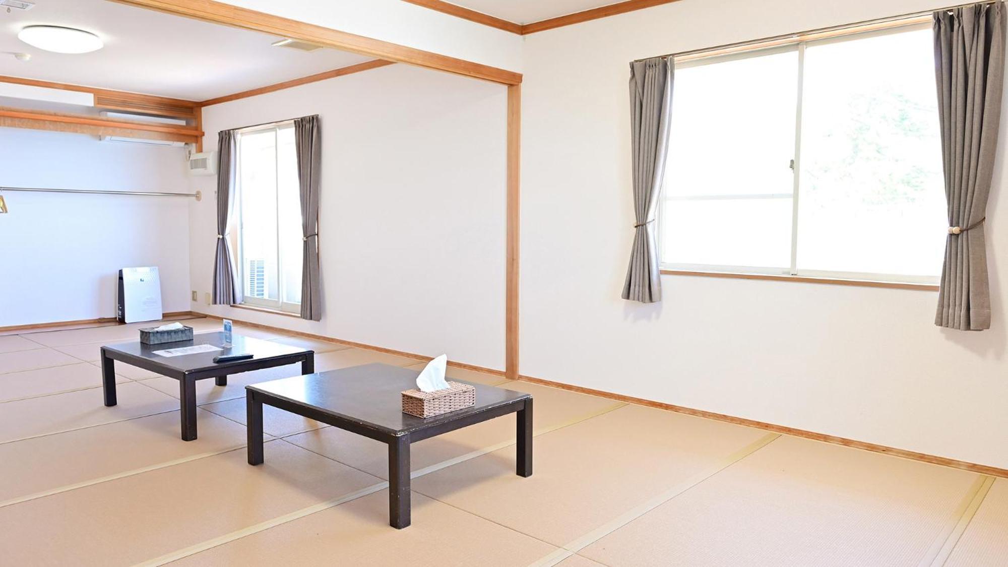 Biwa-Lakeside Cottage B B Dylan Minamikomatsu Ruang foto
